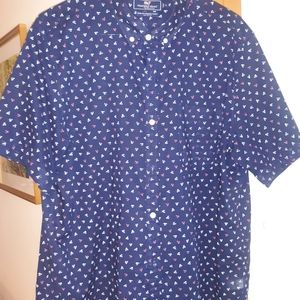 Vineyard Vines Men's short sleeve sport shirt.